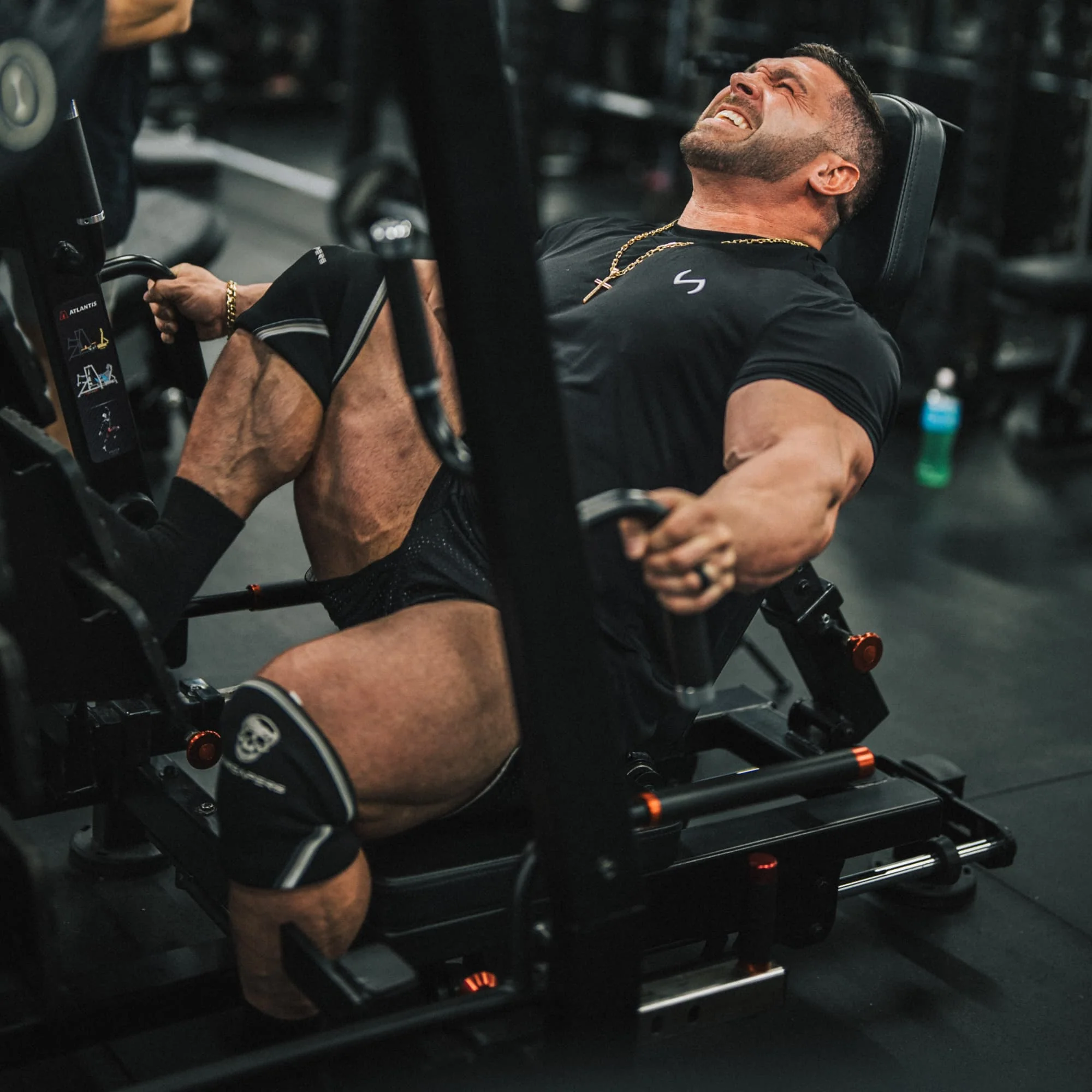 Gymreapers 7MM Knee Sleeves - Black/Red - Image 5